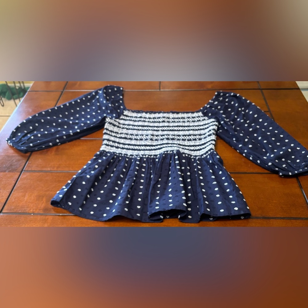 Crown & Ivy Ladies Shirt Size Small